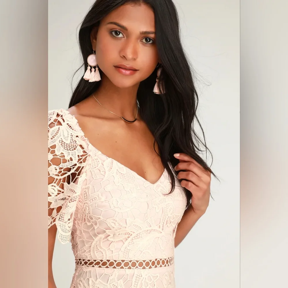 NWT LULUS Briarwood Blush Pink Lace Ruffled Midi Dress Size Large - Picture 4 of 4